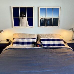 1 bedroom, Egyptian cotton sheets, iron/ironing board, free WiFi - Modern home, great quiet location w/saltwater pool & hot tub! (Provincetown)