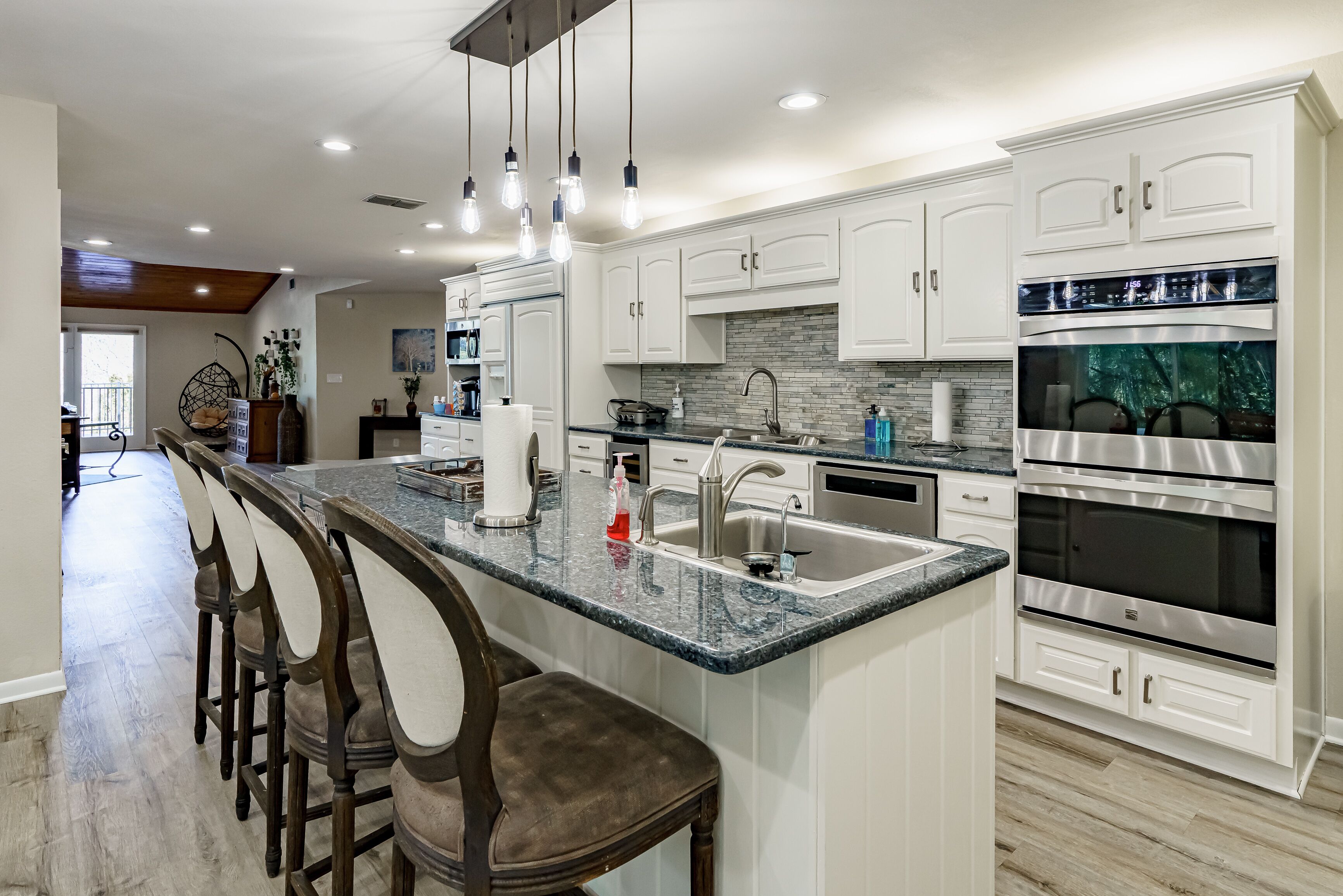 冰箱、微波炉、烤箱、炉灶