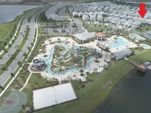 Beautiful Home, 6-Bdrms, 5-Baths, Very Near Disney,  Private Pool and Spa