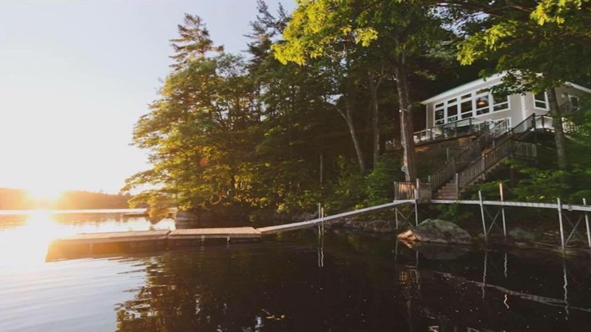 Contemporary Lake House in Maine