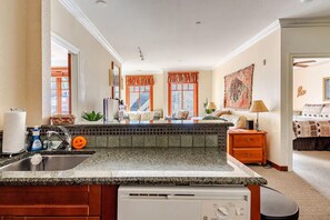 Interior - Luxe Village 2-bed, 2-bath ski-in/ski-out, 5 beds Palisades Tahoe! Perfectly remodeled for rest, this retreat sleeps 8 and is steps from the lifts & ski school. Enjoy a gourmet kitchen, cozy fireplace, and a balcony with stunning views (Olympic Valley)