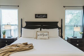 5 chambres, fer et planche à repasser, lit parapluie, Wi-Fi gratuit