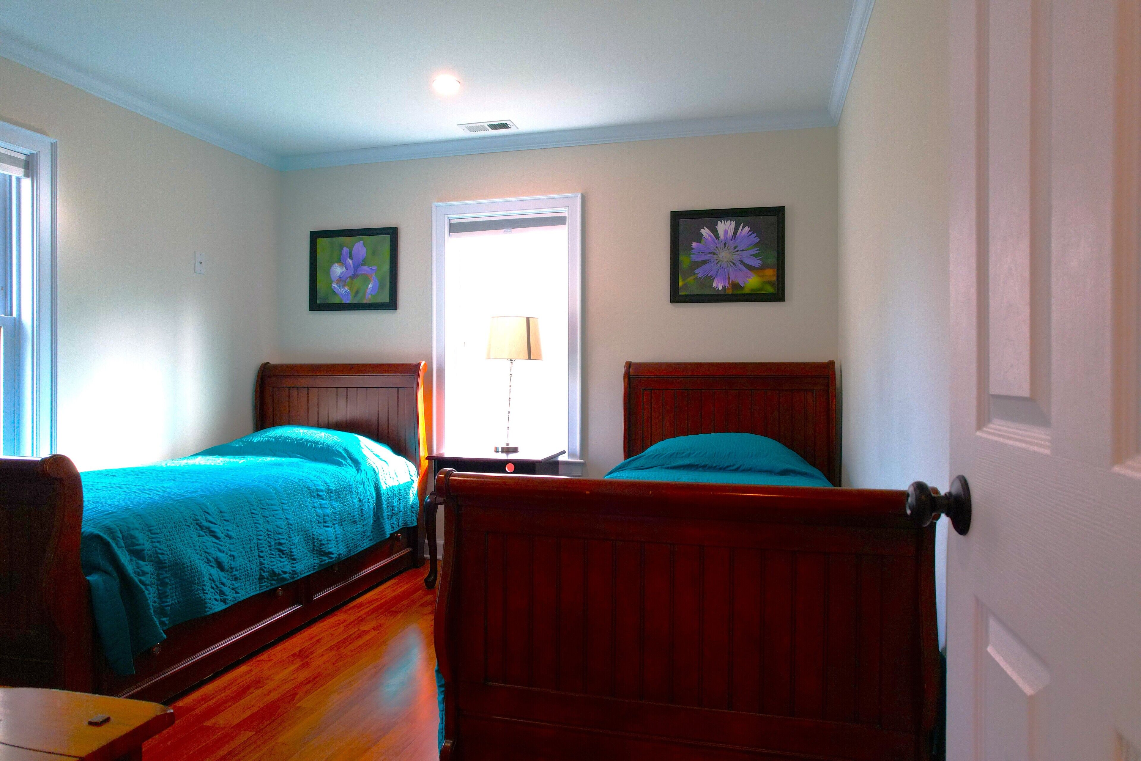 3 bedrooms, desk, iron/ironing board, WiFi