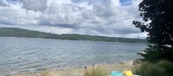 
Experience ‘The Magic Hour'; where Heaven meets Earth on the Hood Canal.....