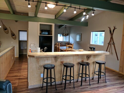 Mammoth 3 BD 2 BA Condo with Balcony, Patio  - Pet Friendly