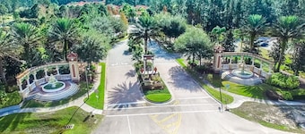 Superbe luxe 6 lits 5. 5bath Pool Villa Nr Disney Golf Games Room gated resort
