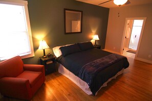 4 bedrooms, iron/ironing board, free WiFi, bed sheets - Spacious home with POOL, private, safe. (Nashville)