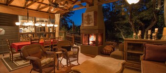 Dancing Bear Lodge, Pine AZ; Cabine de luxe avec vue, spa et espace de vie en plein air