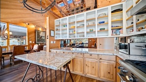Fridge, microwave, oven, stovetop - Dancing Bear Lodge, Pine AZ; Luxury Cabin with Views, Spa & Outdoor living area (Pine)