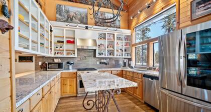 Dancing Bear Lodge, Pine AZ; Cabina de lujo con vistas, spa y sala de estar al aire libre