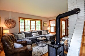 Smart TV, fireplace, Netflix, DVD player