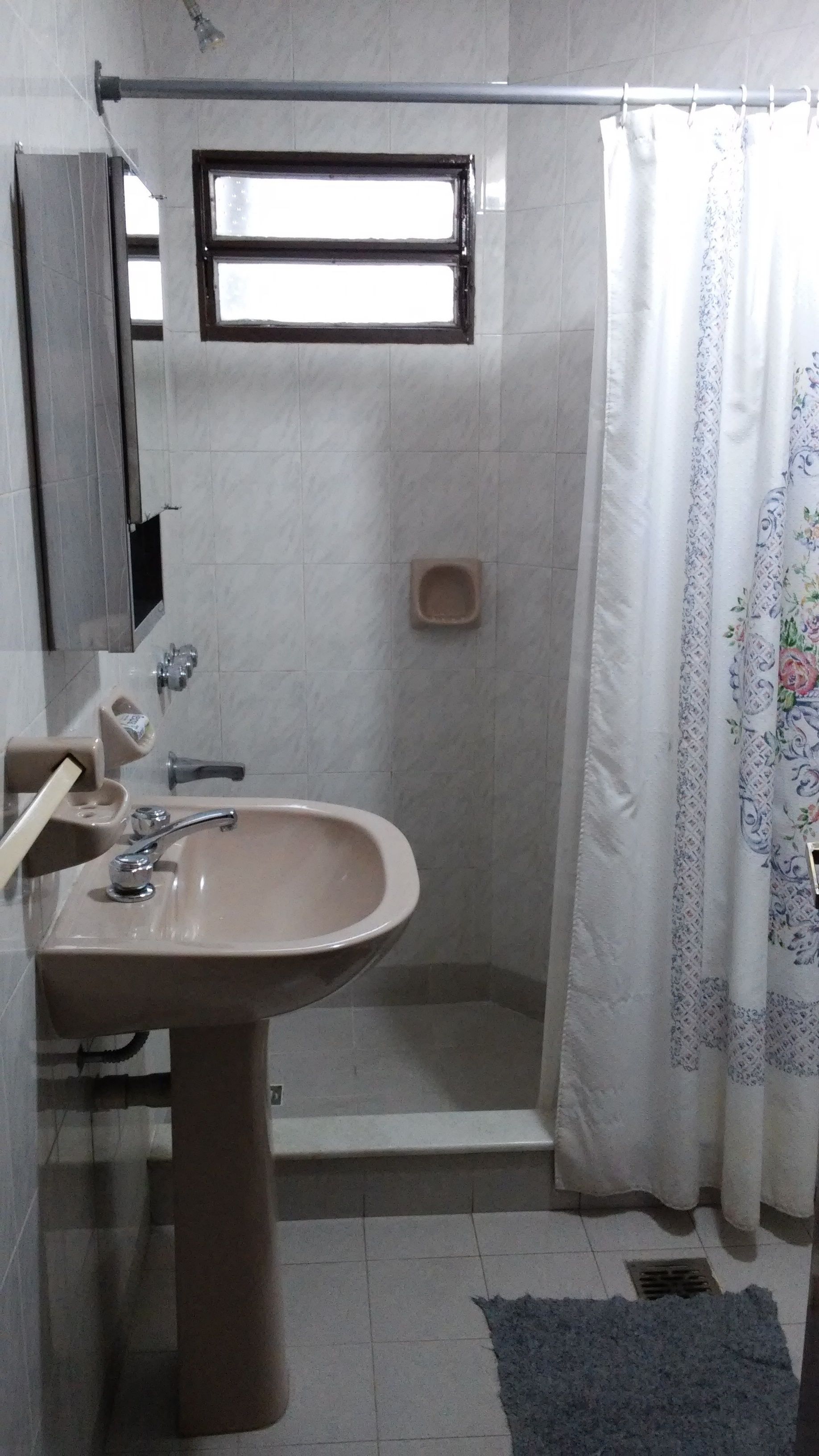 shower, bidet, towels