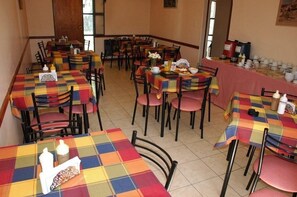 Se sirven desayunos, almuerzos y cenas