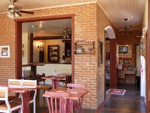 Restaurant - Aardvark Inn Pousada (Gramado)