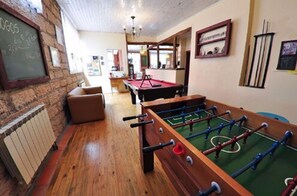 Billiards - Aardvark Inn Pousada (Gramado)