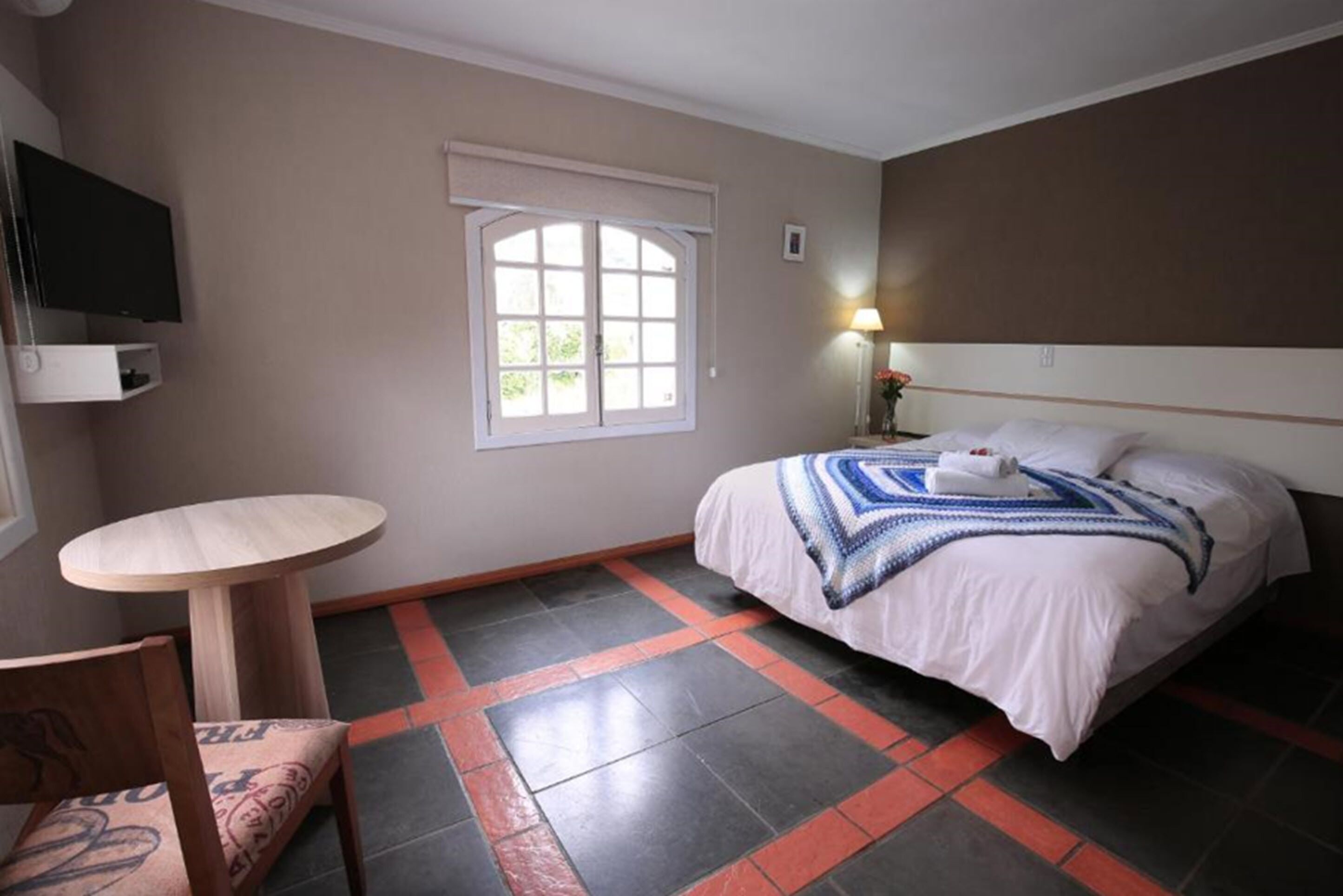 Minibar, skrivebord, mørklægningsgardiner, gratis Wi-Fi