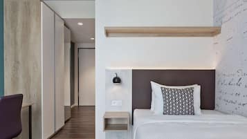 Standard Apartment | Hypo-allergenic bedding, desk, laptop workspace, blackout drapes