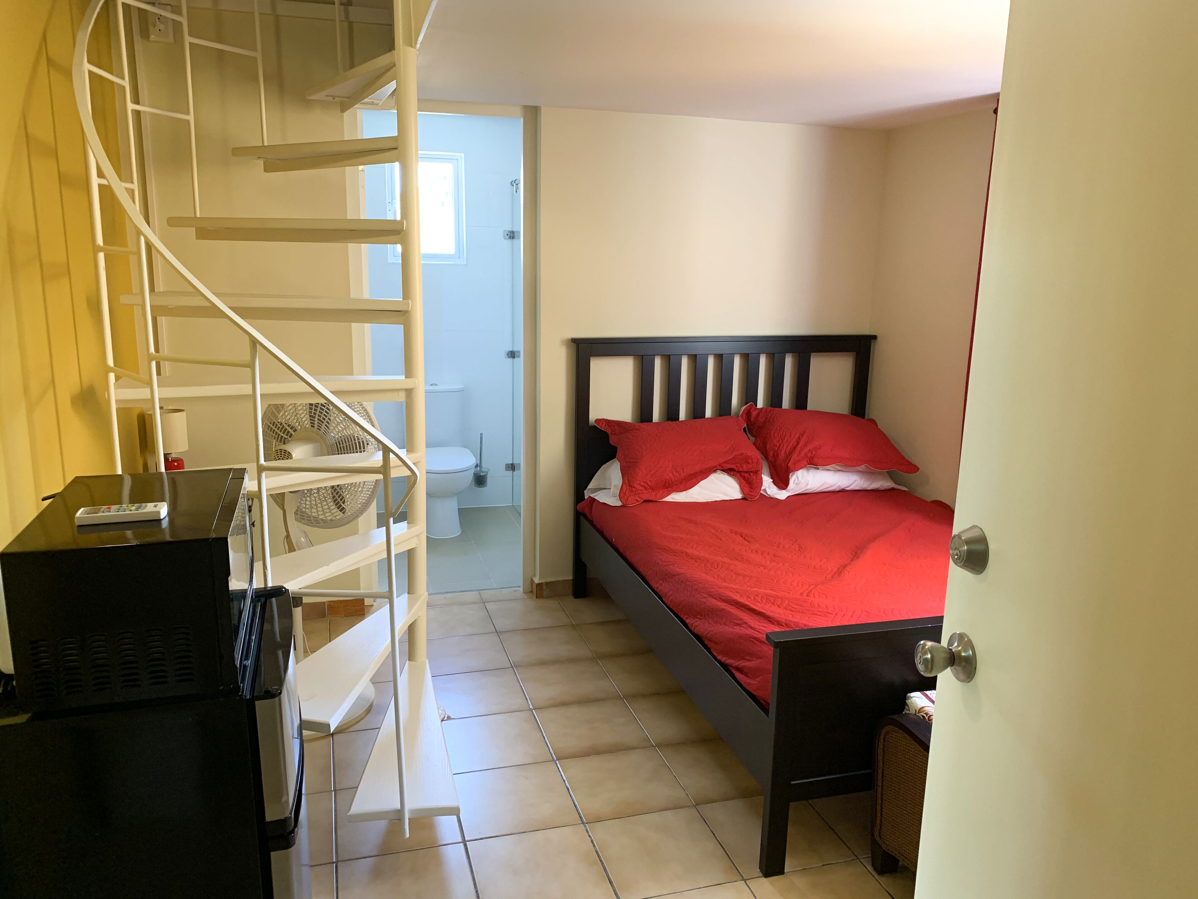 Habitación cuádruple de lujo, 2 camas matrimoniales | Vista del balcón