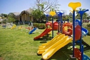 Children’s play area – outdoor - Luxury Villa perfect for large families (Sosúa)