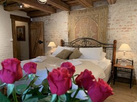 Exclusive Suite, 2 Bedrooms | Individually decorated, individually furnished, blackout drapes