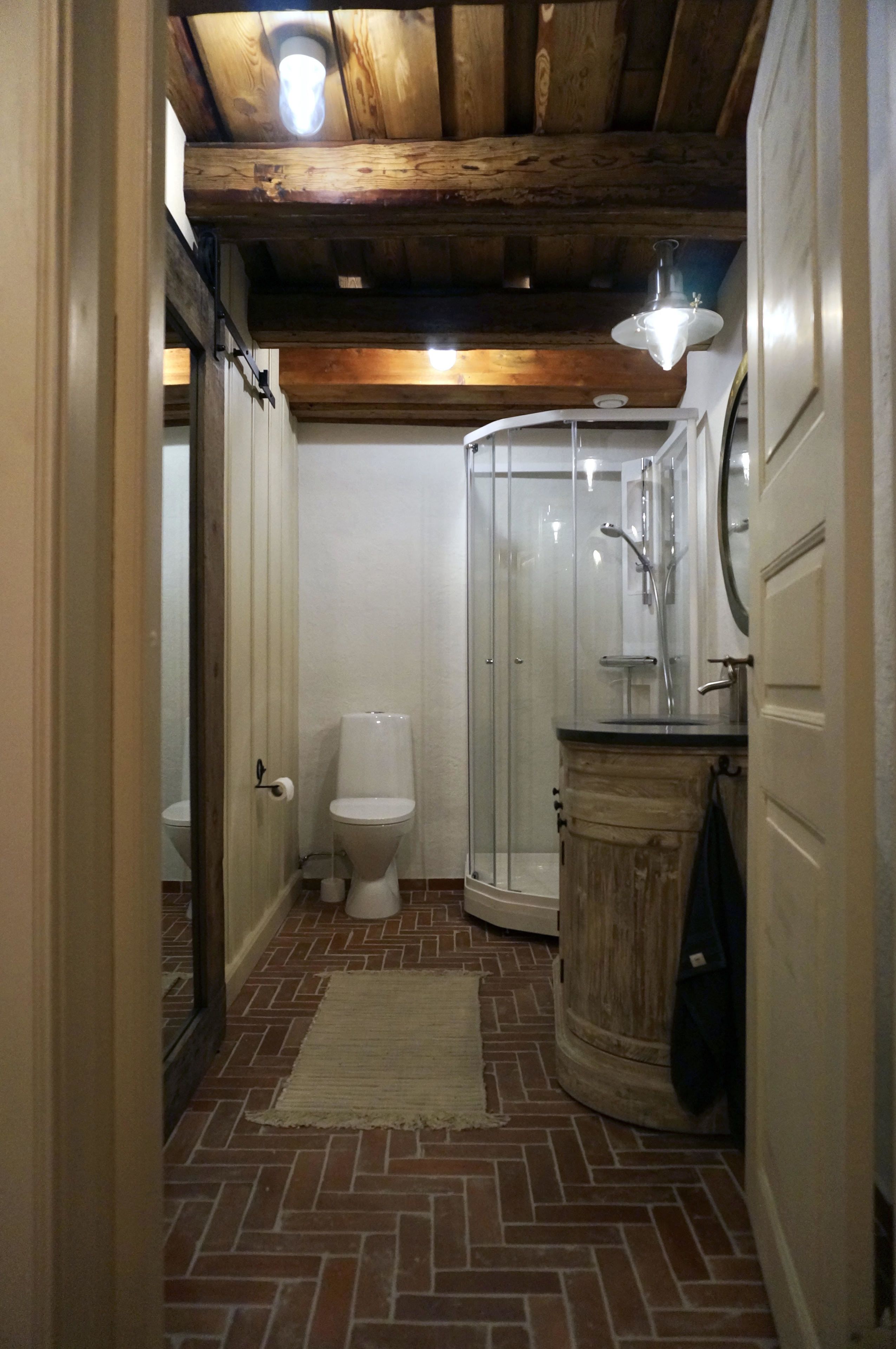 exclusive suite, 2 bedrooms | bathroom | shower, free toiletries, hair dryer, slippers