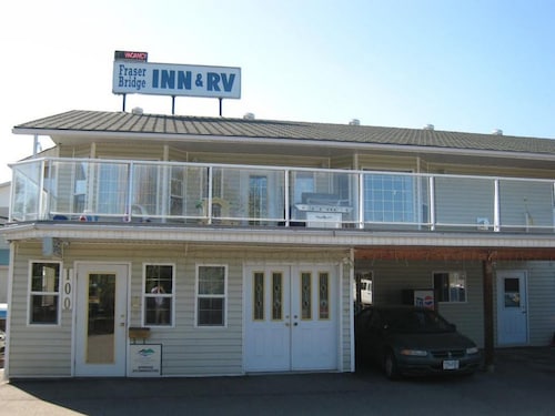FRASER BRIDGE INN & RV PARK