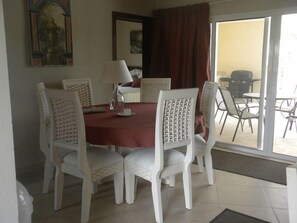 Villa, 2 Bedrooms | In-room dining