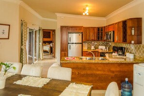 Villa, 4 Bedrooms | In-room dining - Well Furnished w Private Pool, BBQ & Palapa Bar (Sosúa)