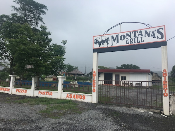 Entrada de la propiedad