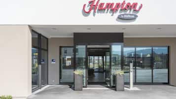 EntrĂ©e de lâhĂ©bergement