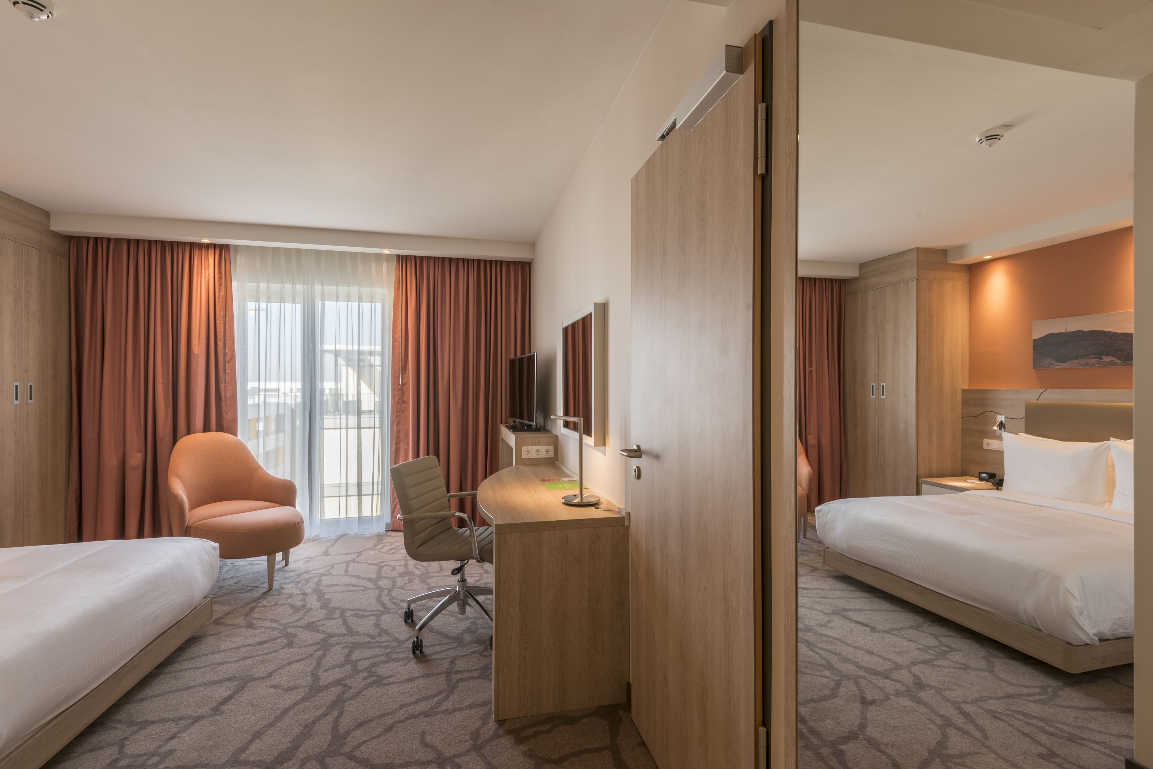 room, 1 queen bed, non smoking | in-room safe, desk, iron/ironing board, free wifi