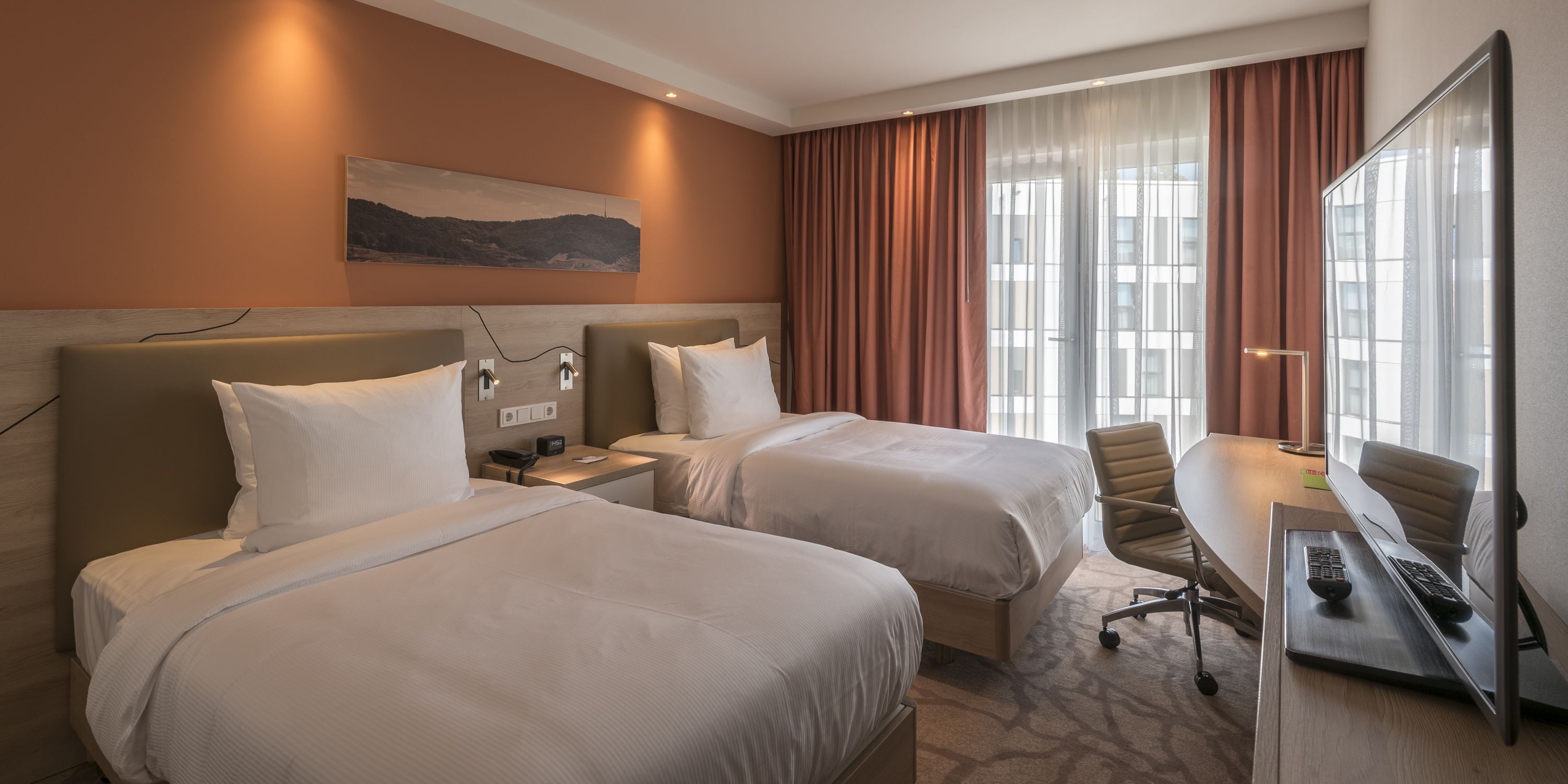 twin room, non smoking | in-room safe, desk, iron/ironing board, free wifi