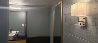 Lamplighter Motel
