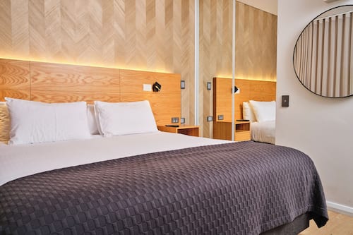 Premium bedding, pillowtop beds, minibar, in-room safe