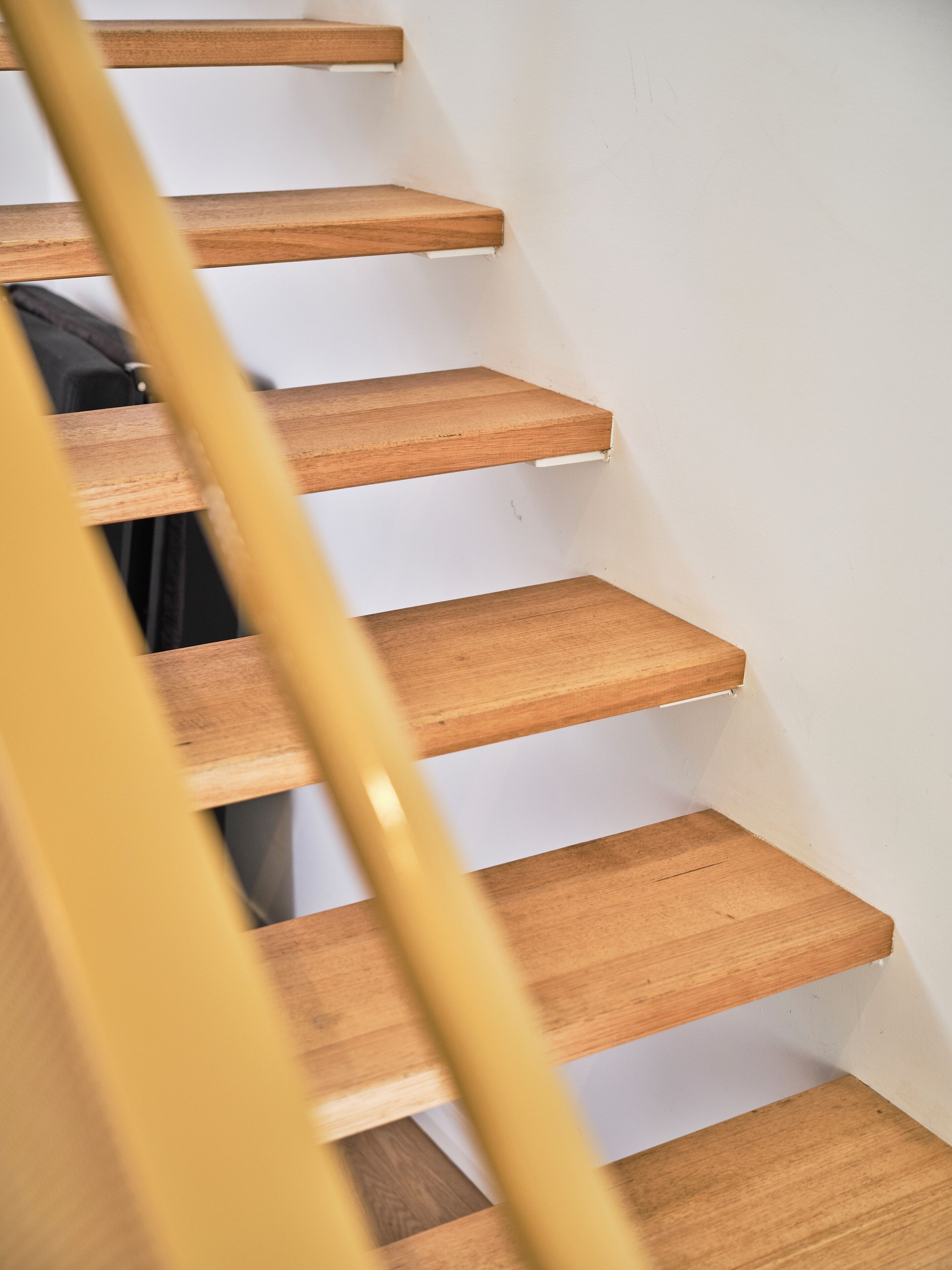 executive suite, 1 king bed, balcony, river view | living area | 42-inch lcd tv with digital channels, tv