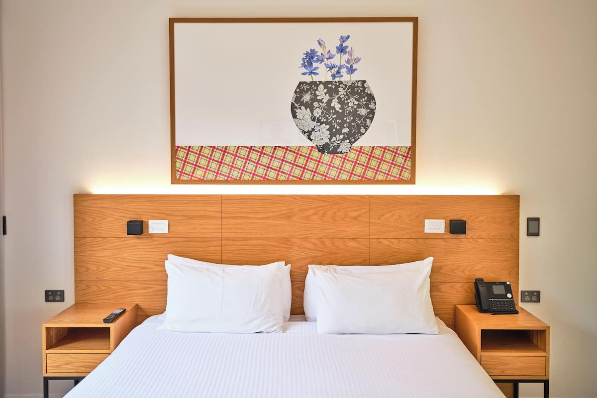 Superior Room, 1 King Bed, Balcony, River View