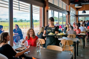 2 restaurants, breakfast, lunch served; local and international cuisine