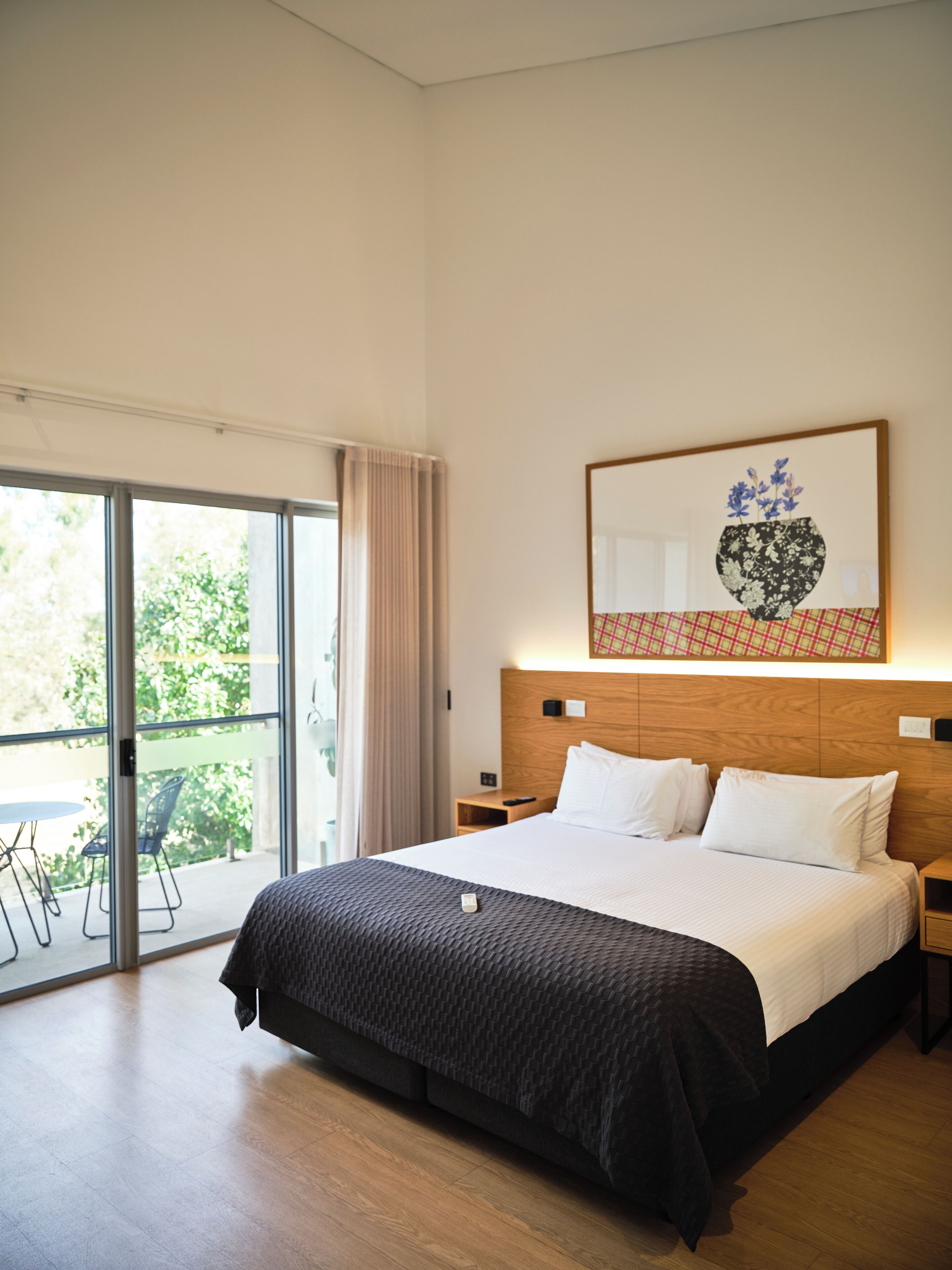 Superior Room, 1 King Bed, Balcony, River View | Premium bedding, pillow-top beds, minibar, in-room safe