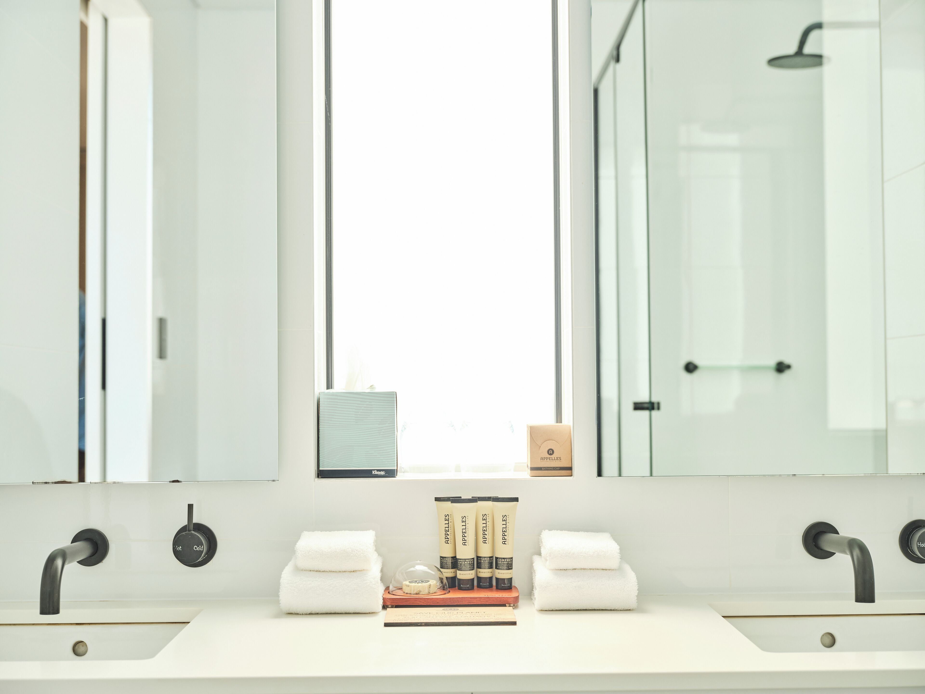 deluxe room, 1 king bed, terrace | bathroom | shower, free toiletries, hair dryer, towels