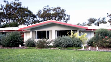 Motel Unit | Exterior