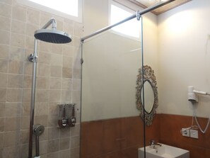 Superior Room, 1 Double Bed, Terrace, Poolside | Interior - Jukung Guest House (Denpasar)
