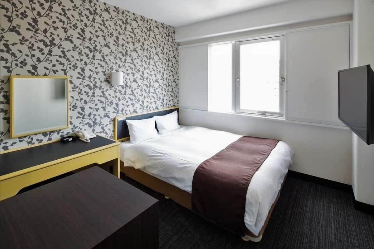 Double Room, Non Smoking | Desk, free WiFi