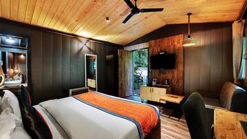 1 habitación, escritorio, tabla de planchar con plancha y wifi gratis