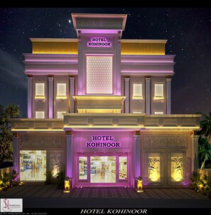 Front of property – evening/night - Hotel Kohinoor Palace (Ludhiana)