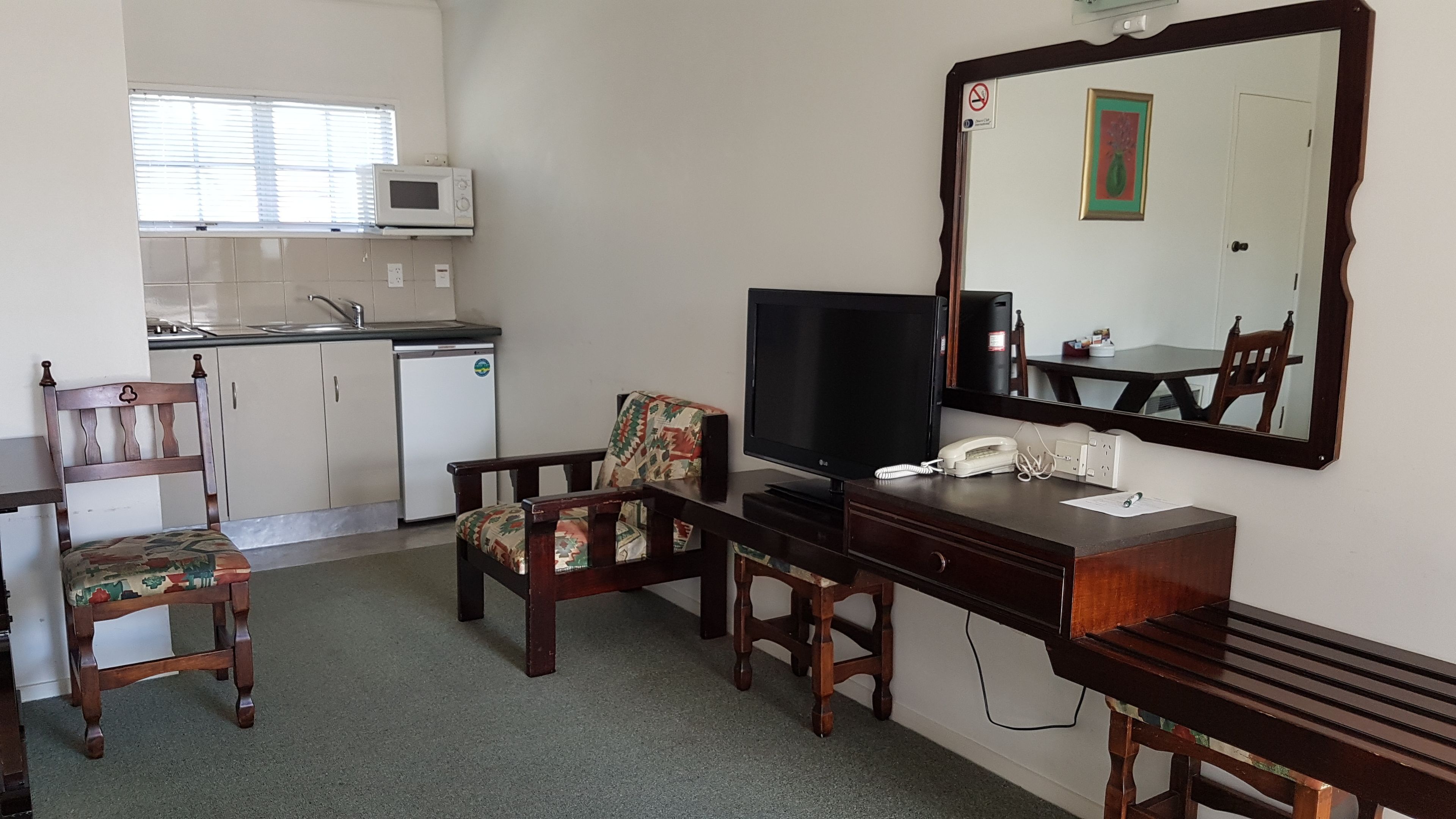 Family Unit 2  | Private kitchenette