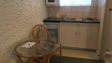 Executive Studio Unit | Private kitchenette