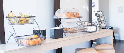 Free daily continental breakfast