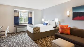 Studio Suite, 1 Queen Bed, Accessible, Non Smoking (Mobility)