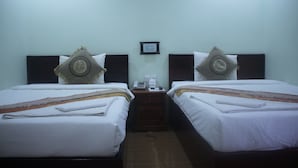Twin Room - L.A Hotel (Battambang)