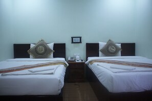 Twin Room | Desk, free WiFi - L.A Hotel (Battambang)